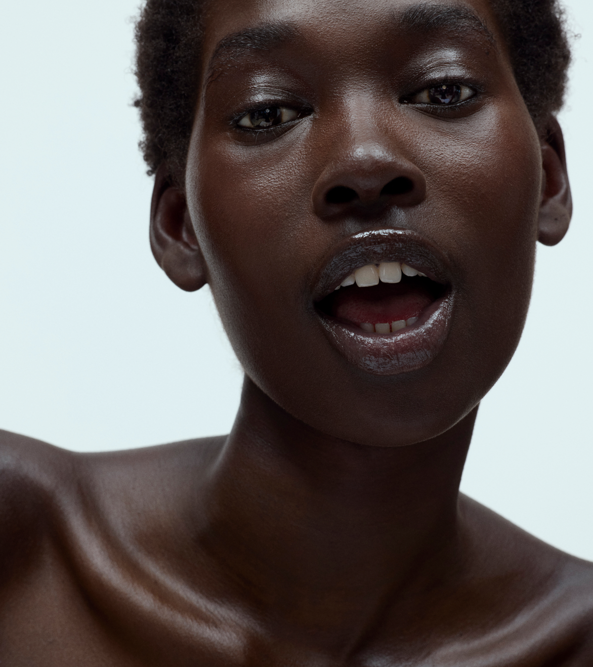 dieux Dieux-the-glow-ritual-close-up-portrait.